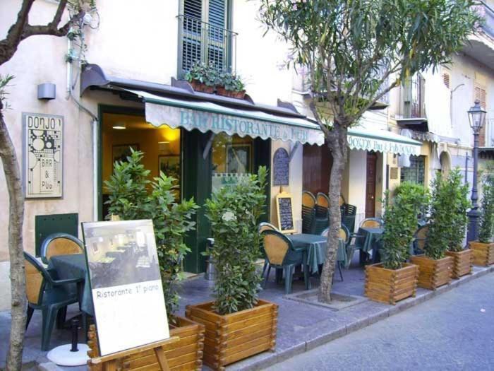 Donjon Centro Alojamento de Acomodação e Pequeno-almoço Castelbuono (Sicily)